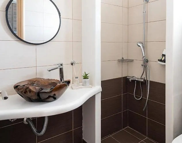 Dorkas Luxury Rooms&apartments Livadakia