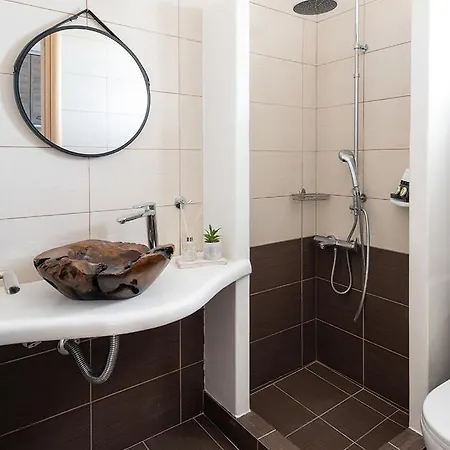 Dorkas Luxury Rooms&apartments Livadakia