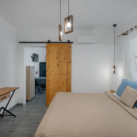 Dorkas Luxury Rooms&apartments Livadakia